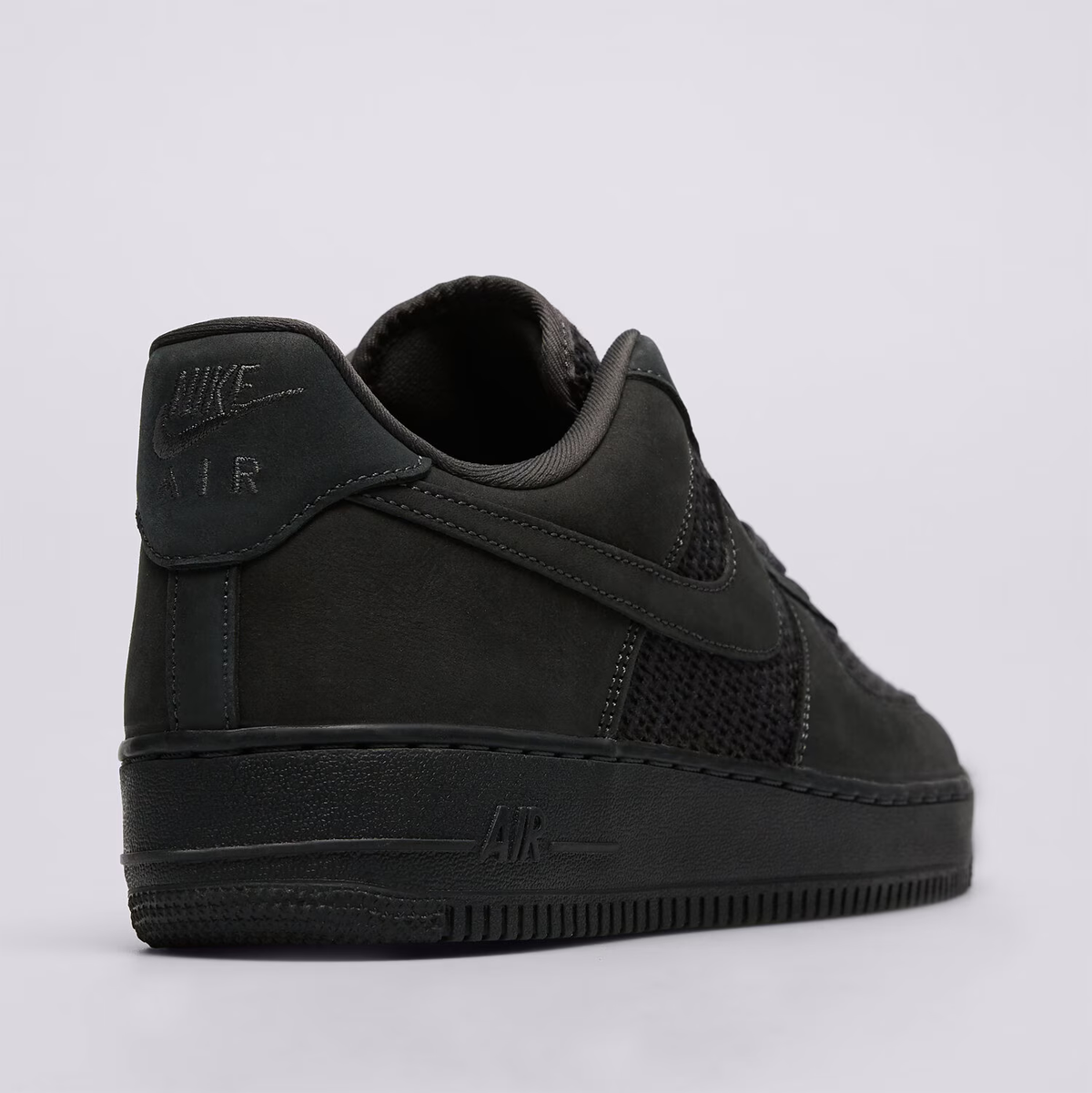 NIKE AIR FORCE 1 '07 LOW ALL BLACK